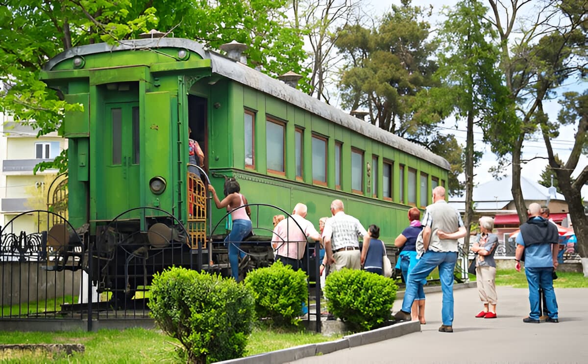 Mtskheta – Jvari – Gori – Uplistsikhe Full-Day Cultural & Historical Tour Group Guided Tour image 10