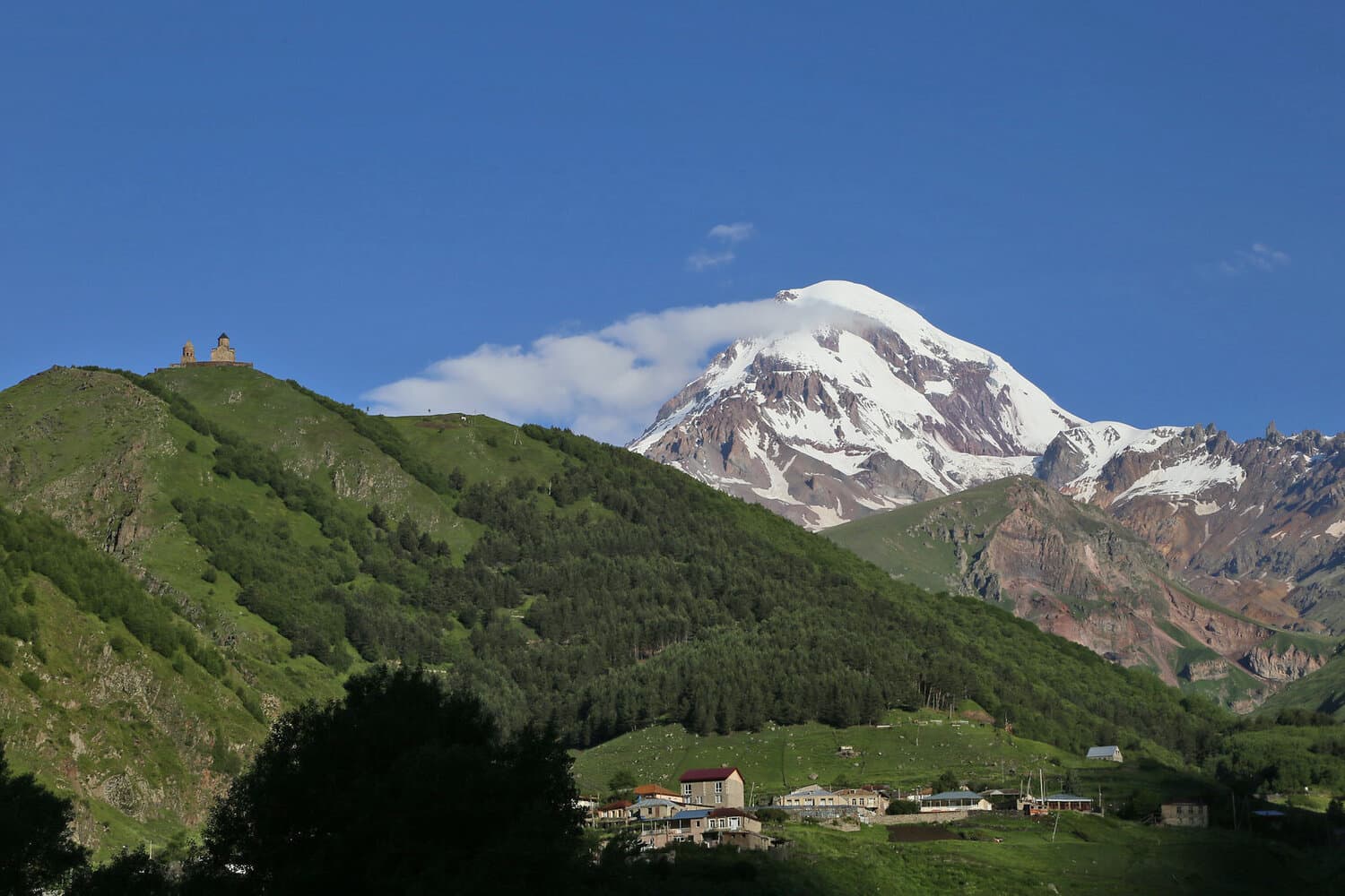 Private Tour from Tbilisi to Kazbegi and Gudauri image 3